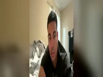 Chaturbate Live Sex of alexwild51