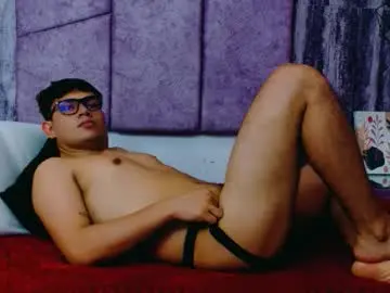 Chaturbate Free Porn Cam of davejonesz