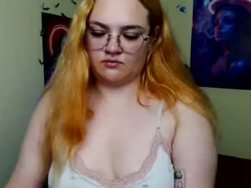 Chaturbate Free Live Porn of redhotqueen1