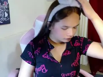 Chaturbate Free Porn Cam of sweet_moonlight69