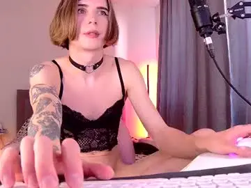 Chaturbate Adult Webcams of midwestemoqueen
