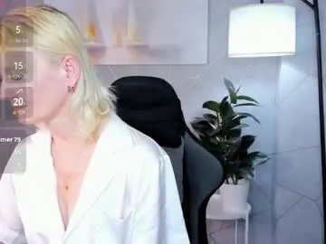 Chaturbate Free Porn Cam of julie_lucasss