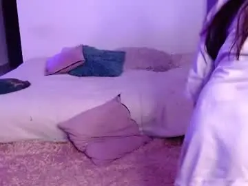 Chaturbate Live Sex Cam of soysilvanna_