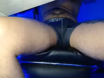 Chaturbate Live Sex Cam of woondeer17
