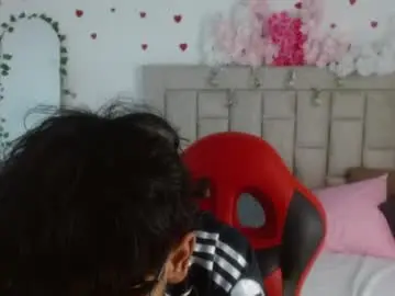 Chaturbate Live Porn of blackfox_desire