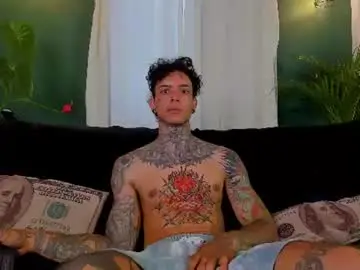 Chaturbate Sex Cam of aron_ford