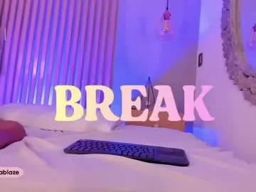Chaturbate Watch Live Sex Cams of miia_blaze