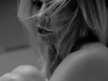 Imlive Live Sex Cam of Alessandra933