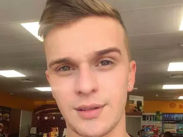 Imlive Nude Webcam of AdamLawford