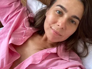 Imlive Nude Webcam of Helen4
