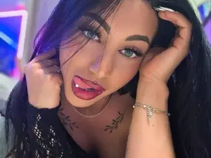 Myfreecams Free Live Porn of HAZZELL