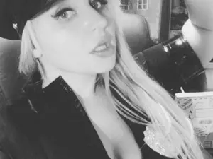 Myfreecams Live Sex Cam of Imthinkaboutu