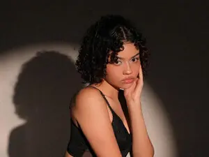 Myfreecams Sex Cam of Chloe_Cortez