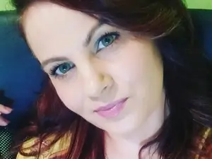Myfreecams Live Sex Cam of Izabell85
