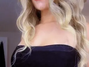 Myfreecams Live Sex Cam of MiaVelvett