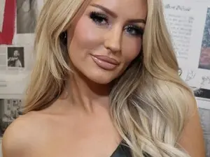 Myfreecams Nude Webcam of Officialelsa
