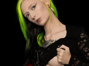 Myfreecams Free Porn Cam of TwistedAliceW