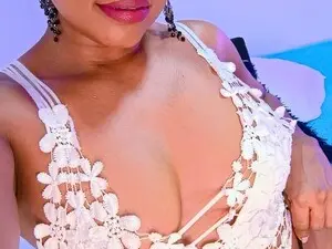 Myfreecams Sex Cam of Kamilakane