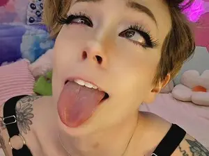 Myfreecams Adult Webcams of Riley_Cyriis