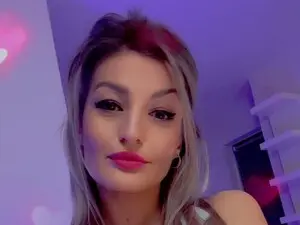 Myfreecams Live Sex Cam of OXXXY