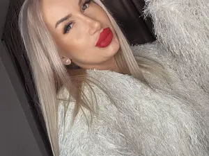 Myfreecams Watch Live Sex Cams of LexiLow