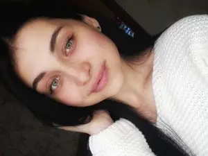 Myfreecams Nude Webcam of SweetQcheeks