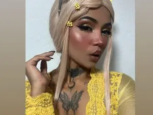 Myfreecams Live Sex Cam of Revy_black