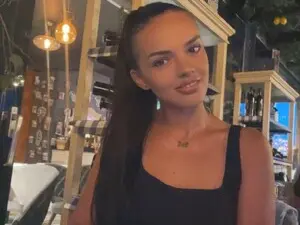 Myfreecams Nude Webcam of CarolinaPetra