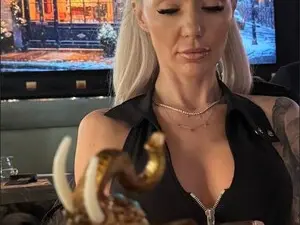 Myfreecams Free Live Porn of FalllingAngel