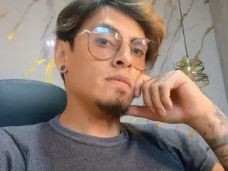 Streamate Live Sex Cam of aeron21