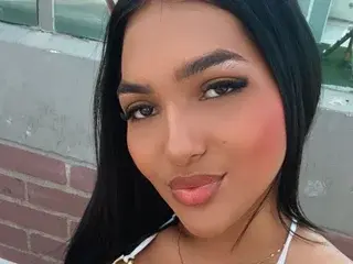Streamate Nude Webcam of IssyDaniels