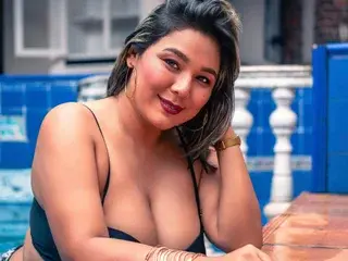 Streamate Sex Cam of LatinaHoleQueen