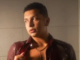 Streamate Free Porn Cam of MasterConnor