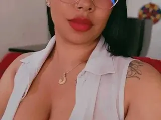 Streamate Live Sex Cam of loana_bdsm