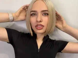 Streamate Best live sex cam show of LizaBreeze