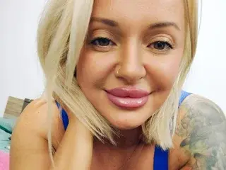 Streamate Live Porn of BustyEmaXX