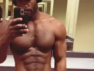 Streamate Watch Live Sex Cams of MrBrownChoc
