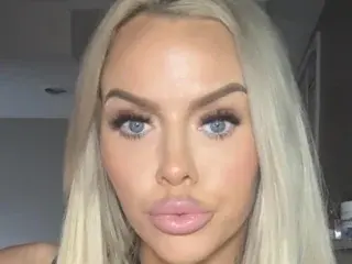 Streamate Sex Cam of GoddessBuffBarbie