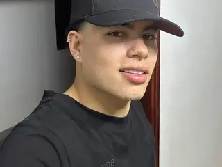 Streamate Adult Webcams of Clayy_black