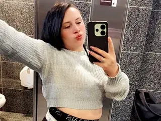 Streamate Best live sex cam show of Julietterosess