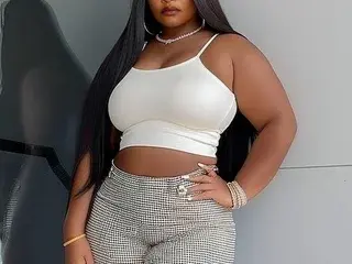 Streamate Free Porn Cam of Lovelybigassxx