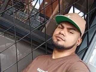 Streamate Private Sex Chat of DERECK_BUZ