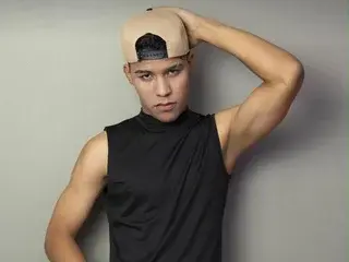 Streamate Adult Webcam of colby_driscoll