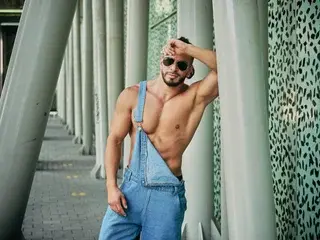 Streamate Live Sex Cam of aronbulgarelli019