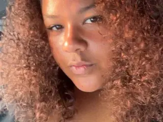 Streamate Adult Webcams of CurvySiennaxx