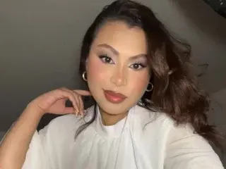 Streamate Best live sex cam show of Hellen_Amazing
