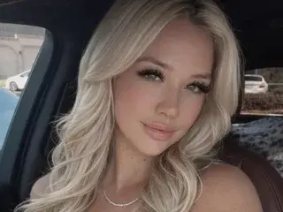 Streamate Adult Video Chat of Sabrina_xx