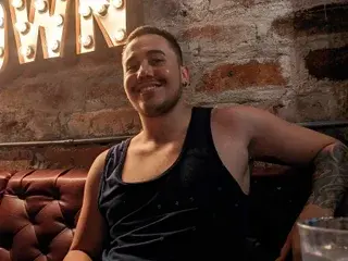 Streamate Adult Webcams of Foxxxman