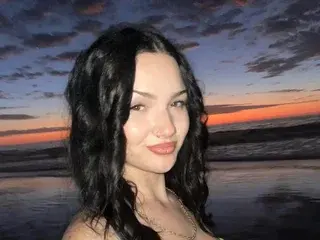 Streamate Nude Webcam of ivyXrosee