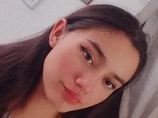 Streamate Free Porn Cam of Sarah_World